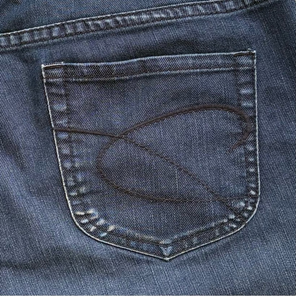 Chico’s Platinum Denim Bootcut Jeans High Rise Dark Wash 1.5 Short - Picture 5 of 11